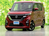 【WECARS】豊富な在庫を大画面モニターで検索可能!オプション装備や内装、タイヤの状態など細部まで御覧頂けます♪詳細はお気軽にスタッフまでお問合せ下さい。
