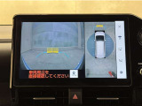 後方のモニターと併せ、前方の死角を確認するフロントモニターも装備!これで前後安心です♪
