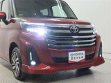 高輝度で点灯速度が速く、しかも消費電力の少ないLEDヘッドライトが装備されています!LEDの明るい光が走行中の視界の確保をサポートして、夜のドライブがより楽しく安全に運転できます♪