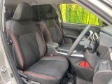 運転席シート廻りは使用感も少なく、良好な状態となっています。前オーナー様が丁寧に使っていたことがよくわかりますね。