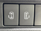 【両側パワースライドドア】スマートキーや運転席のスイッチで後席両側スライドドアの開閉が可能♪電動だから力を入れてドアを開ける必要が無く、小さなお子様でも簡単に開け閉めでき快適です♪
