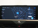 ディスプレイオーディオ(コネクティッドナビ対応)PLUS搭載。T-Connectご契約で2030年6月まで無償で利用できるナビ(期限到来後は有償)と、解約後も利用できる車載ナビが搭載されています。