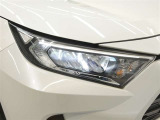 LEDヘッドライト。消費電力も少なく寿命も長いのがLEDの特徴。HIDのような点灯のタイムラグもなくパッと明るくなるのも特徴です。
