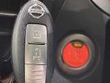 【キーレス】少し離れた場所からでもボタン一つでドアの開錠・施錠ができるのでとっても便利!ドアの鍵穴周りに傷をつけることもありません♪