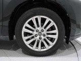 タイヤサイズは(235/55R18)で純正アルミホイールです。