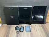スマートキー2本、カードキー1本と保証書も付けてお納車させて頂いております。