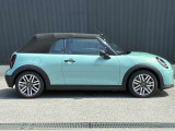 【MINI NEXT 認定中古車】安心の保証プログラムや延長保証など、MINI NEXT車両をご購入いただいたオーナーの皆様に、より快適なMINIライフを楽しんでいただくためのユニークなサービスをご用意しております。