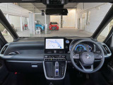 見通しのよいすっきりとした視界で、誰でも運転しやすいです。運転のしやすさは疲れにくさにも繋がりますよ♪
