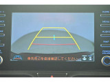 バックガイドモニターで、後方を確認しながら安心して駐車することができます。運転初心者も熟練者も必須の機能ですよ!