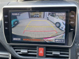 バックカメラも搭載しており、狭い駐車スペースでも安心です。