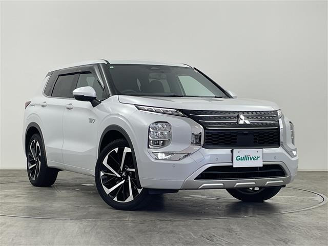 アウトランダー PHEV 2.4 P 4WD 本革シート