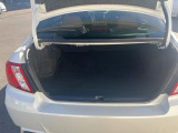 普段のお買い物や通勤、送迎等に十分な荷室スペースを確保しております。