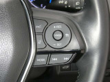 【レーダークルーズコントロール】(全車速追従機能付)付きです。車速に応じて追従支援してくれるので、ロングドライブも快適です。詳細は販売店スタッフまでおたずねください。