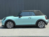 【整備】MINIの認定中古車は、世界共通の研修を受けた整備士により、最大で100項目の点検を受けています。どうぞご安心してカーライフをお楽しみください。
