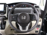 【運転席まわり】Honda独自の設計思想に基づき、自然に手を伸ばした先に操作したいものがあるようレイアウトを追求 !