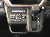 温度を設定すれば、自動で車内の温度管理をしてくれる優れものです♪ATミッションで運転楽々