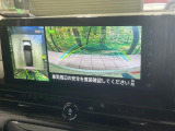 【アラウンドビューモニター】専用のカメラにより、上から見下ろしたような視点で360度クルマの周囲を確認することができます☆死角部分も確認しやすく、狭い場所での切り返しや駐車もスムーズに行えます。