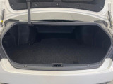 積み下ろしのしやすいデッキにはたっぷりと荷物を積み込んでいただけます。遊びから仕事まで、様々なシーンで頼れます♪