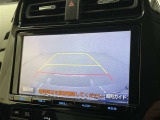 バックモニター付なので後退時に後方が見えるので安心。 車は構造上、死角がたくさんなので万が一を考えると必須ですね。 あくまで補助の為の装備、バックは目視で確認する事が重要ですよ。