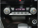 車内の温度を快適に保つ【オートエアコン】です。