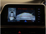 バックモニターで狭い場所や車庫入れもスイスイ、ラクラク! ですが、目視は忘れずにお願いします!