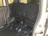 ゆとりのスペースは頭上にも!お子さまのお着替えがのびのびできるほか、背の高い荷物もラクに積み込めます。