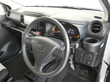 【運転席】運転席周りの画像です。プロの手で隅々までクリーニングしています。ご来店いただき実際に見てみてくださいね☆