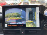 バックモニター、パノラミックビューモニター搭載車!目視しづらいクルマの周囲をぐるりと見渡せ、しっかり確認ができます。
