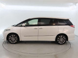 両側パワースライドドア付きだから、狭い駐車スペースなどでの 乗り降りラクラク!小さなお子さまのいるご家庭には嬉しい装備。