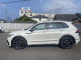 総額表示は71項目の点検整備・オイル交換等消耗品・新車残保証と名義変更のみです。送料・フロアーマット・コーティング・ドラレコは別途となります。