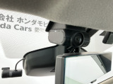 万が一の事故のときもドライブレコーダーがあると安心です。ご利用になる場合は個人情報保護の観点より新品の対応SDカードをお求め下さい。