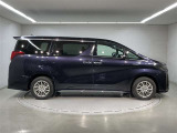 「こんな車屋さんがあるんだ!」、「おもしろい!」と感じていただけましたら、私どもも大変うれしく思います。ご来店のご感想、お待ちしております。