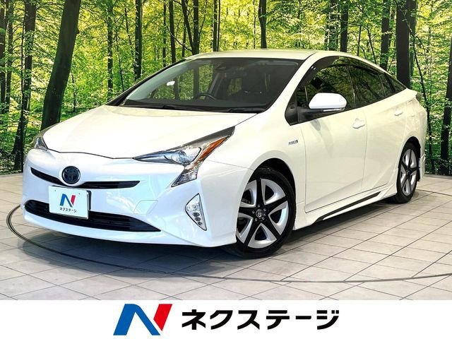 トヨタ プリウス 