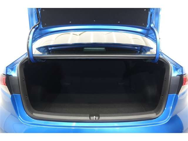 トヨタ カローラ 1.5 G の中古車詳細 (14,000km, ブルーメタリック