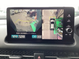 フロントカメラ装備です。運転席から見づらいバンパー下部を映します。