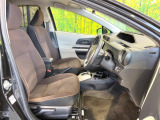 運転席シート廻りは使用感も少なく、良好な状態となっています。前オーナー様が丁寧に使っていたことがよくわかりますね。