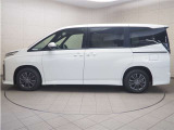 「中古車ハイブリッド保証」付き。ハイブリッド機構を無償で保証します。保証期間は、初度登録年月から10年目まで、またはロングラン保証が終わってから3年間。ただし累計走行距離が20万km以内です。