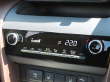 オートエアコンで車内はいつでも快適です♪