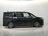 当社の車両をご覧いただきありがとうございます。 スタッフ一同、お客様のお問合せ心よりお待ちしております。