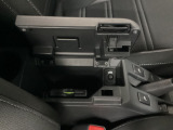 指定工場併設で末永く品質を保ちます。12ヶ月点検や車検はもちろんのこと、国家資格整備士によるお車のアドバイスも致します。