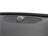 【Bowers&Wilkins】世界のオーディオファン垂涎のプレミアムサウンドシステムを搭載。コンサートホールのベストポジションに相当する音場空間を忠実に再現。乗る人すべてに驚きの音響体験を提供します