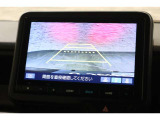 バックカメラが装備されており、後方の安全確認はもちろんのこと狭い場所での駐車や雨の日・夜間など視界の悪いコンディションでのストレスの軽減にもなります!