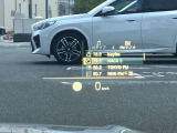 人気のヘッドアップディスプレイ!現在の車速、ナビゲーション・システムによるルート案内の矢印表示、チェック・コントロール、前車接近警告など、さまざまな情報をドライバーの視界内に直接表示いたします!