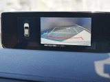 バックカメラも装備されていますので、駐車場での取り回しも安心です!バックカメラの映像はナビへと映し出されます。大きな画面で確認ができて安心です!