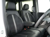 運転席のスペースはゆったりしていて、視界も広く確保されているので普段の運転からロングドライブまで快適です。