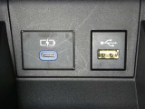 【充電用USB端子】デバイスの充電に便利です。※実際の接続端子は写真で確認or店舗までご気軽にお問合せください♪