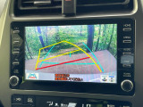【バックカメラ】駐車時に後方がリアルタイム映像で確認できます。大型商業施設や立体駐車場での駐車時や、夜間のバック時に大活躍!運転スキルに関わらず、今や必須となった装備のひとつです!