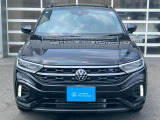 元弊社所有のT-ROC TDI 4MOTION Rライン ブラックスタイルが新入庫致しました。内外装ともに綺麗な状態でグッドコンディションな一台です。