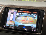 【パノラミックビューモニター】専用のカメラにより、上から見下ろしたような視点で360度クルマの周囲を確認することができます☆死角部分も確認しやすく、狭い場所での切り返しや駐車もスムーズに行えます。
