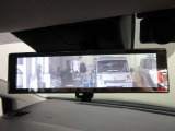 スマートルームミラー付きで後部座席に乗車してても後方がしっかり見れます